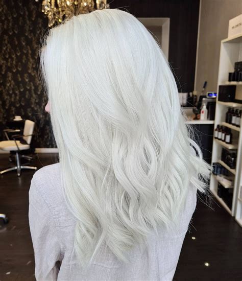 white blonde color|white woman with blonde hair.